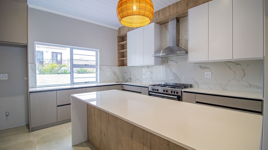 4 Bedroom Property for Sale in Country Club Western Cape